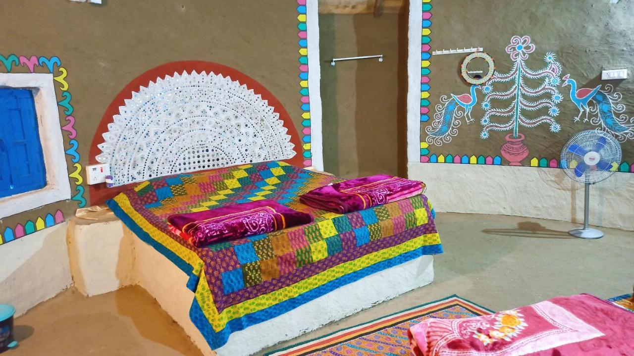 Bherandiāla Kutir Craft Village Resort מראה חיצוני תמונה