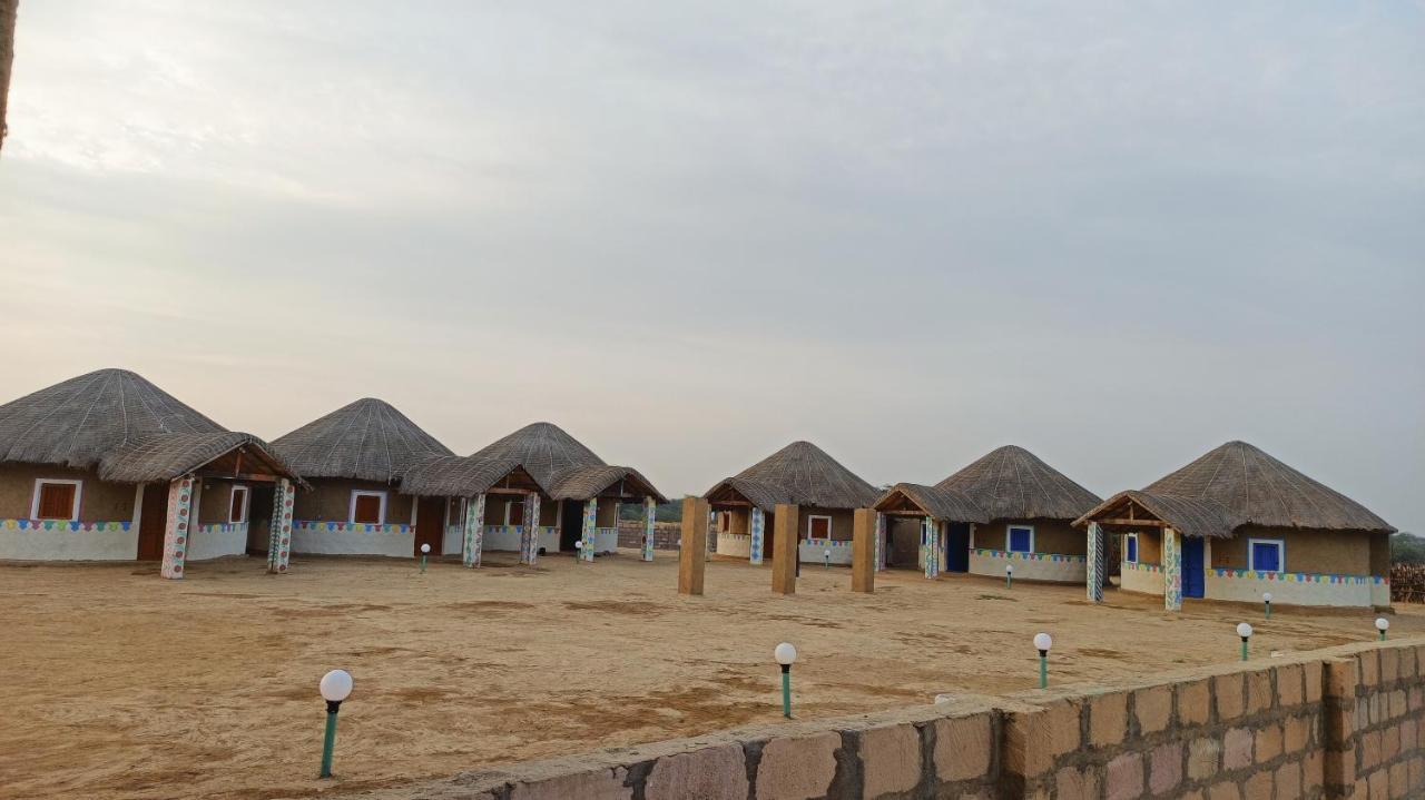 Bherandiāla Kutir Craft Village Resort מראה חיצוני תמונה