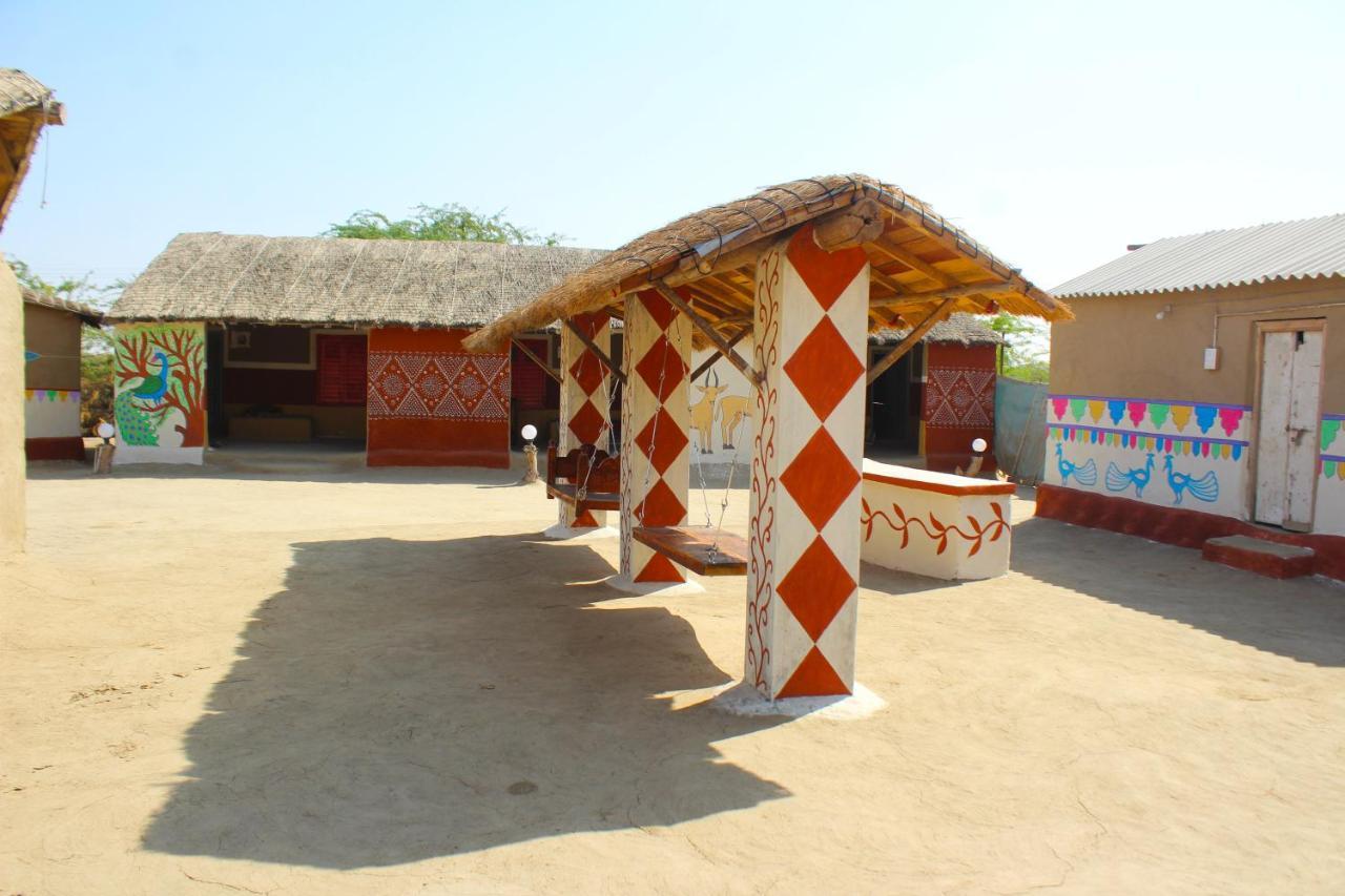 Bherandiāla Kutir Craft Village Resort מראה חיצוני תמונה