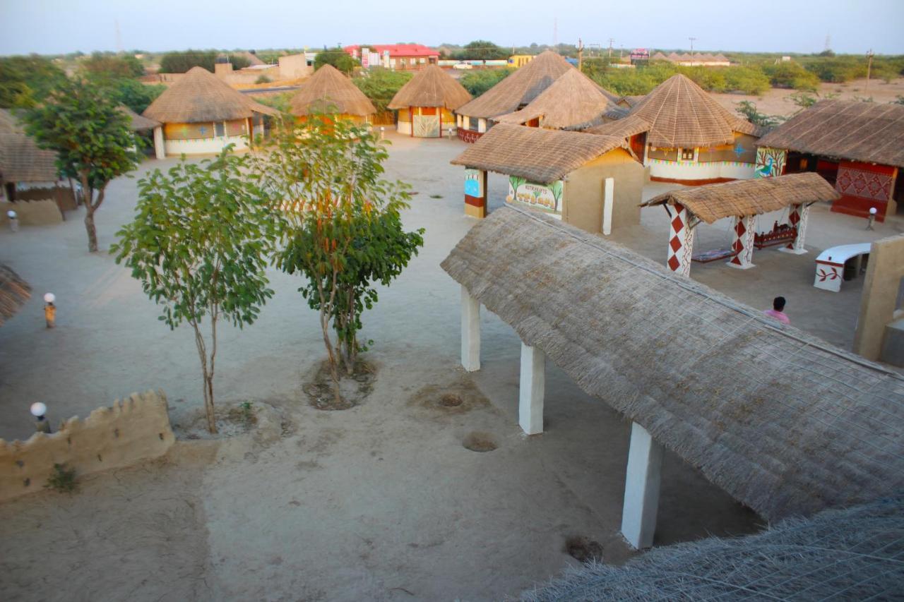 Bherandiāla Kutir Craft Village Resort מראה חיצוני תמונה