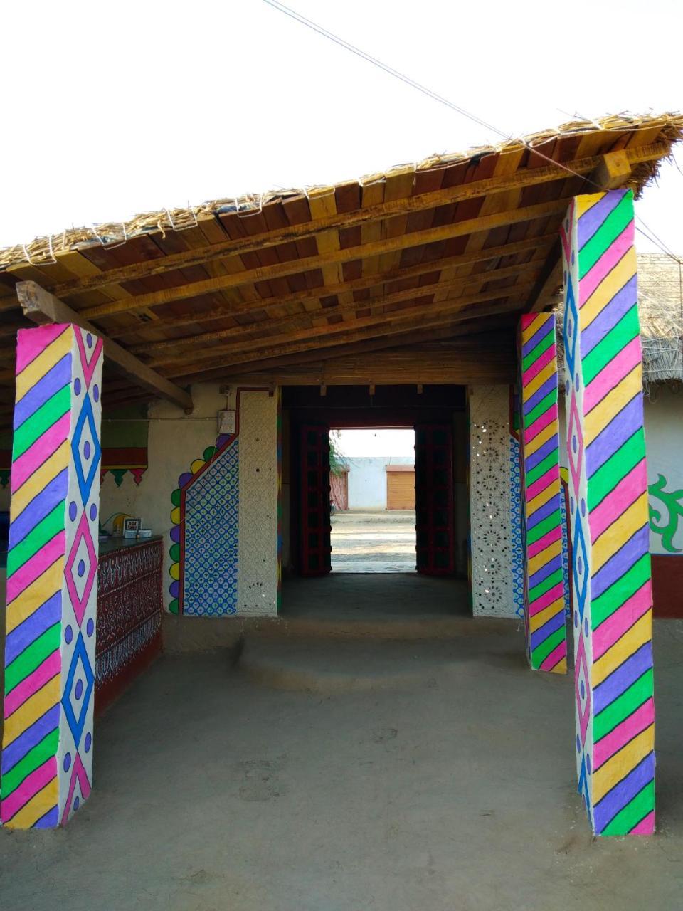 Bherandiāla Kutir Craft Village Resort מראה חיצוני תמונה