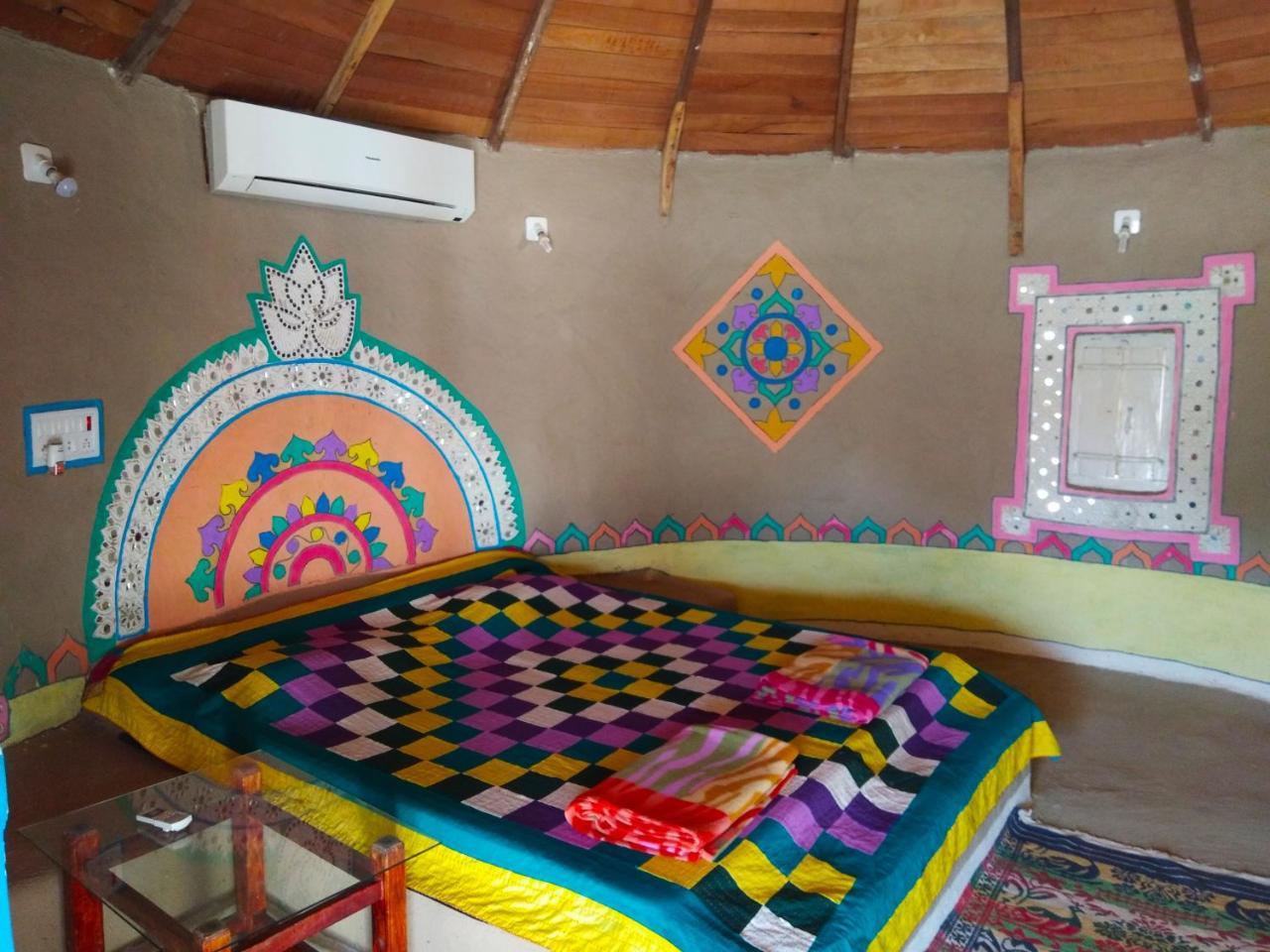 Bherandiāla Kutir Craft Village Resort מראה חיצוני תמונה